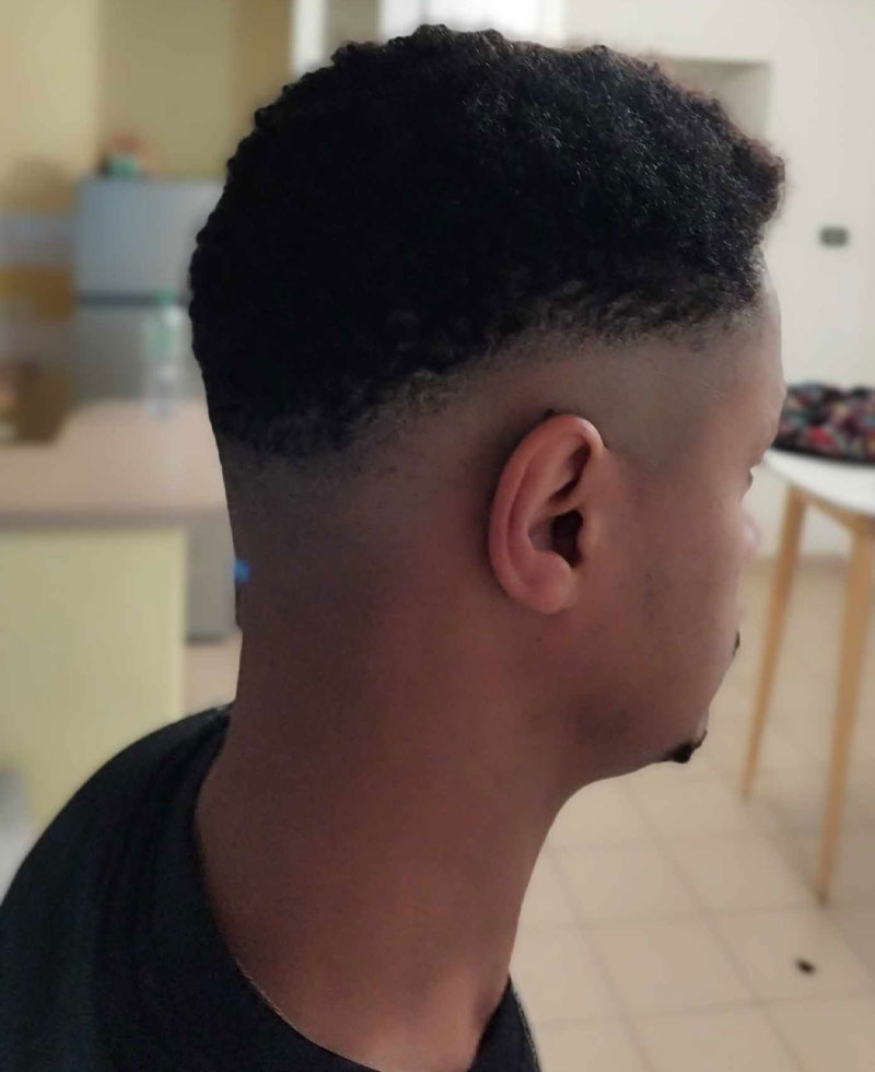Coiffure à domicile hommes Un Hair de douc'heure